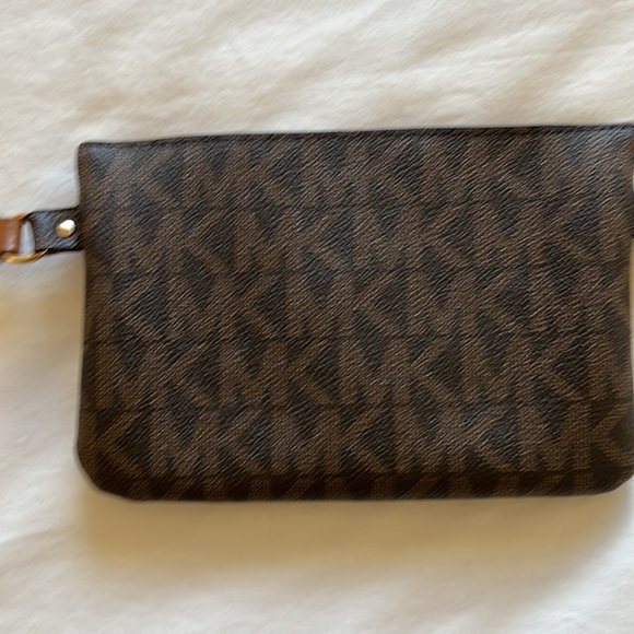 Michael Kors Brown and gold small bum belt bag - Picture 7 of 7